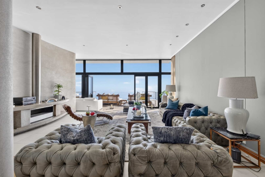 8 Bedroom Property for Sale in Bantry Bay Western Cape